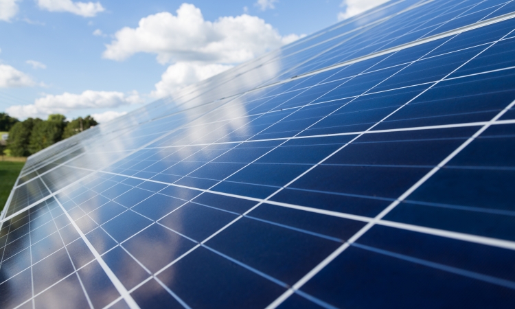 Elektromobilität, Photovoltaik und Batteriespeicher intelligent vernetzen 
